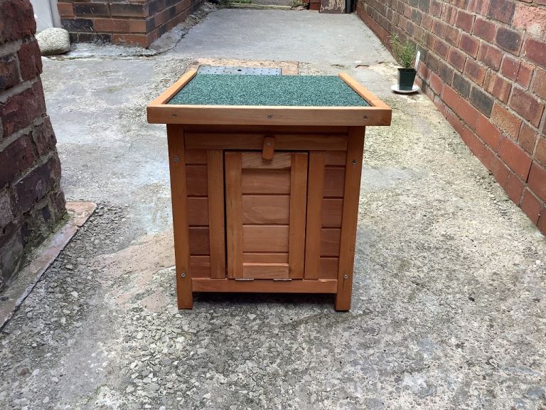 Wooden pet hutch house