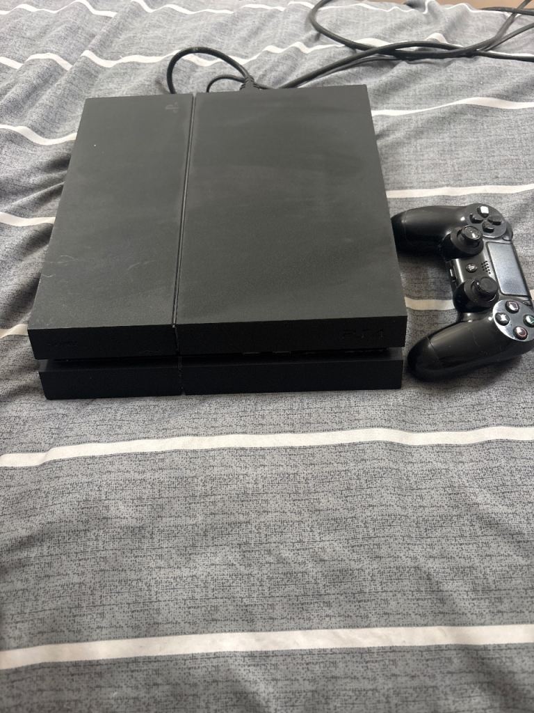 Sony PlayStation 4 Console with Controller – Good Condition