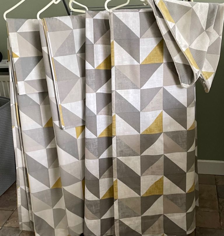 2 x king size duvet cover sets with curtains/cushions