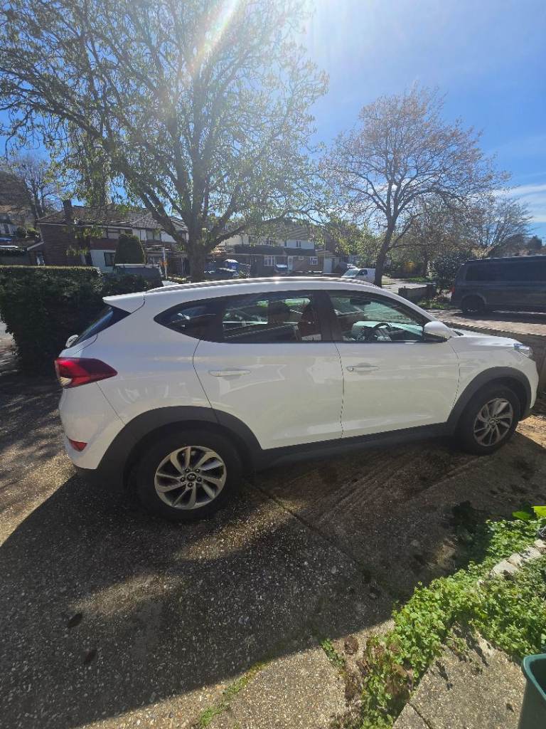 Hyundai Tucson 2017 plate