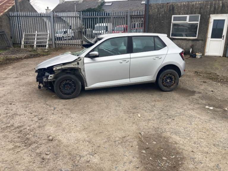 BREAKING 2019 SKODA FABIA MK3 1.0 PETROL FOR PARTS