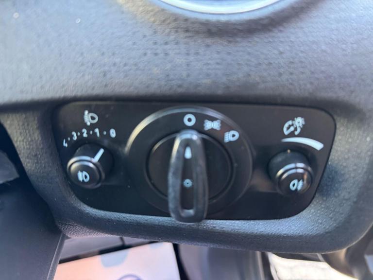 2013 Ford Fiesta 1.6 TDCi Zetec ECOnetic 5dr HATCHBACK DIESEL Manual