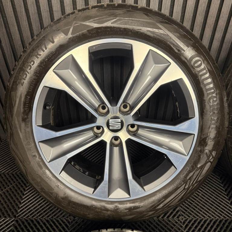 17'' GENUINE SEAT ATECA GREY DC 5 SPOKE ALLOY WHEELS TYRES ALLOYS