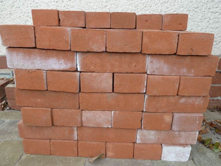 90 Brand new red bricks