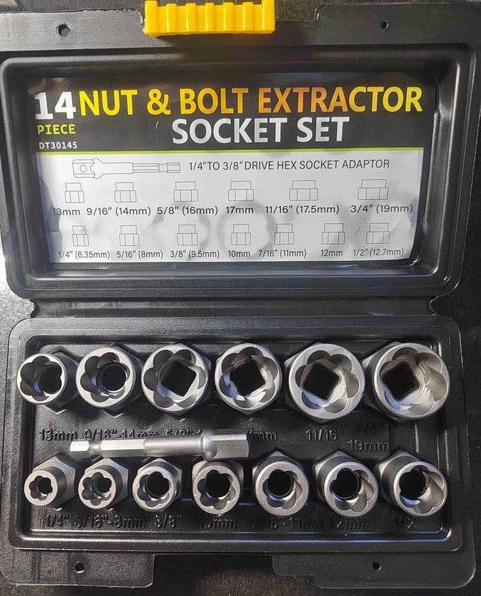 Bolt extractor set 
