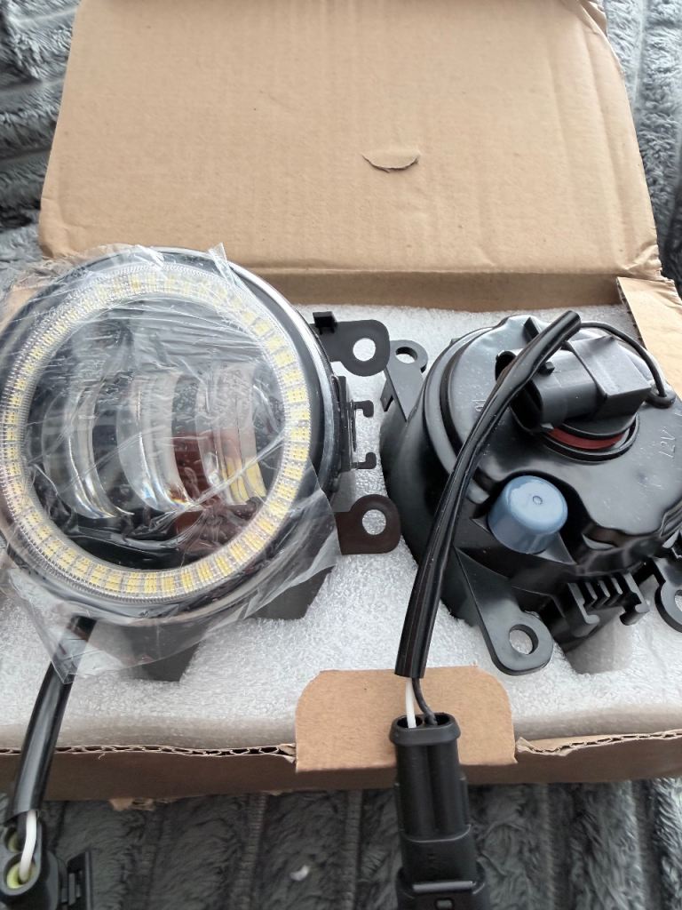 New Car LED Lens Fog Lights with Angel Eye Kit