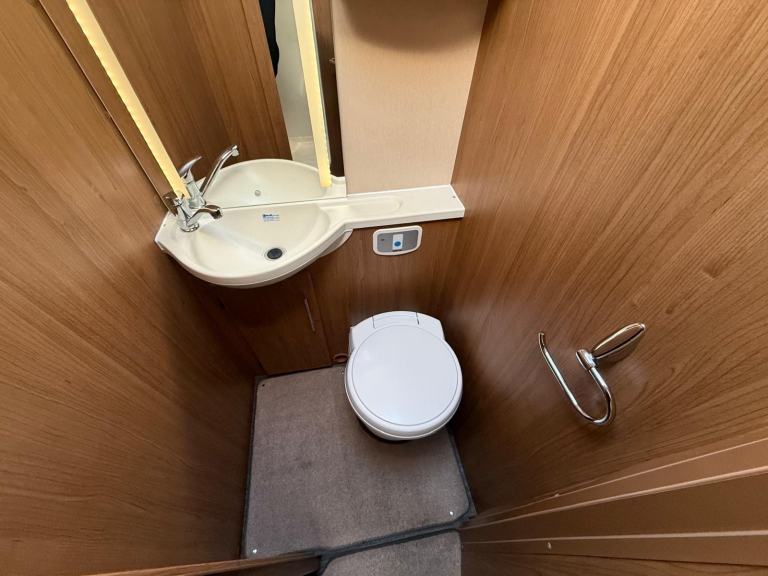 2012 Fiat Ducato AUTO TRAIL FRONTIER MOHAWK 4 BERTH MOTORHOME WITH FIXED BED