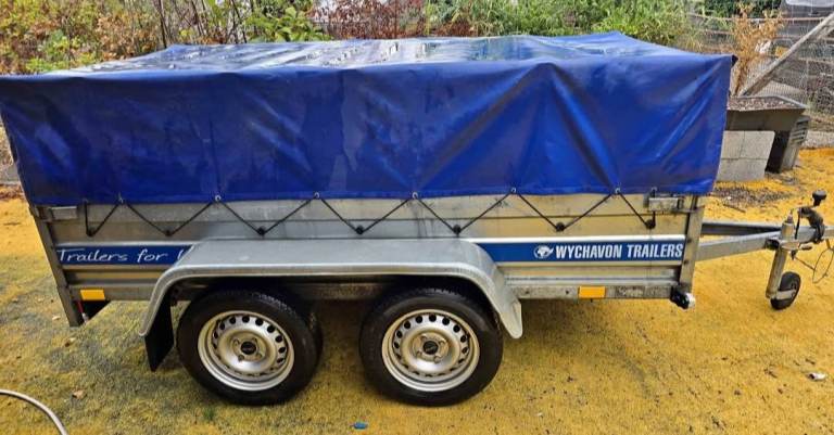 8x4 caged trailer with cover