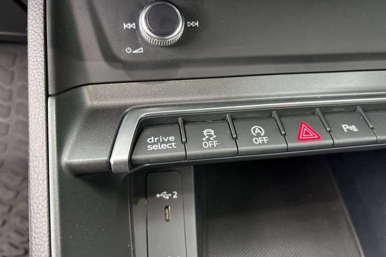 2023 Audi Q3 40 TFSI Quattro Black Edition 5dr S Tronic SUV Petrol Automatic