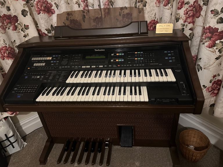 image for Technic electric organ