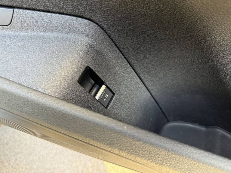 2019 Audi e-tron 55 SUV 5dr Electric Auto quattro 95kWh (408 ps) ESTATE ELECTRIC Automatic