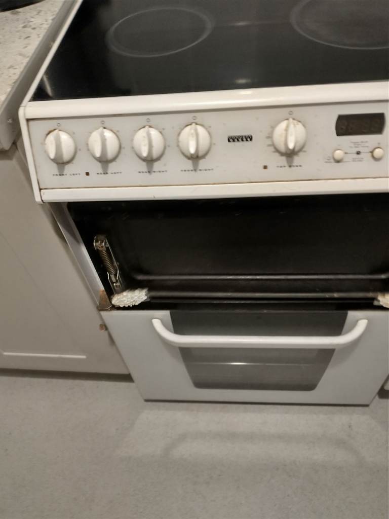White cooker 