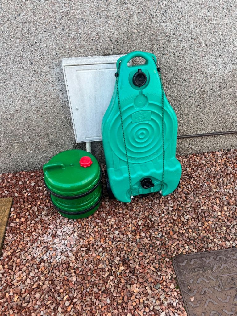 Caravan water barrel and waste barrel