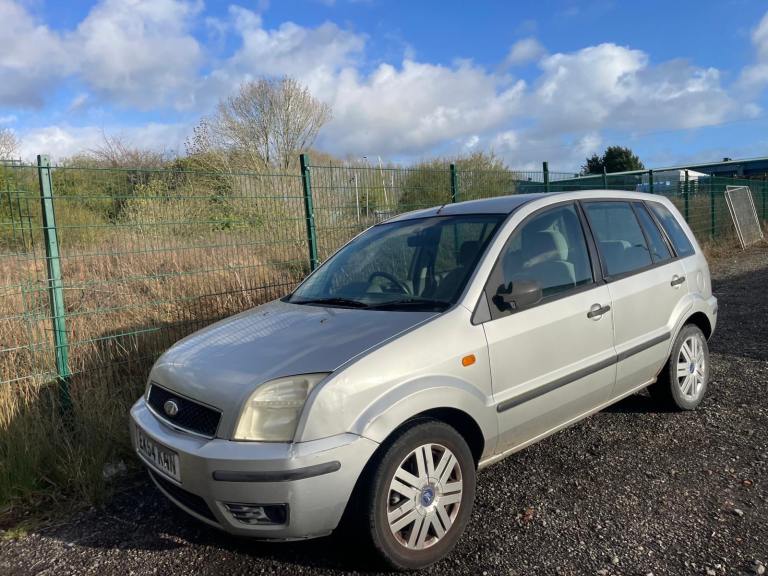 FORD FUSION 1.6 PETROL 54 REG SILVER 5 DOOR GENUINE 72313 MOT DECEMBER 28TH 2026 LOW INSURANCE