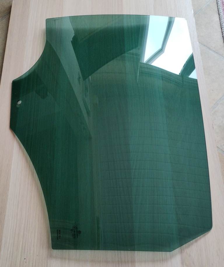 VW POLO 6C 6R DARK TINT PASSENGER REAR DOOR GLASS