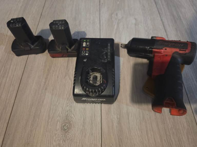 Snap-on Impact Wrench Kit with Batteries and Charger – Good Condition