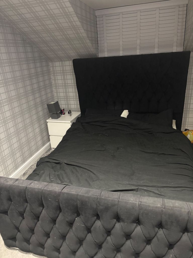 Kingsize bed frame £120 ono