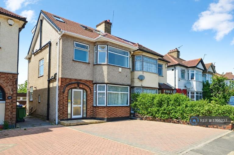5 bedroom house in Greenford Road, Greenford, UB6 (5 bed) (#1766237)