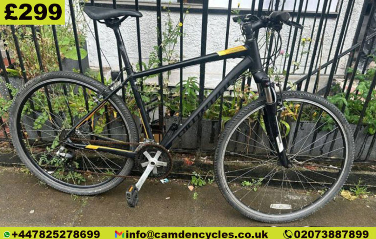 Specialized Crosstrail Hybrid Bike