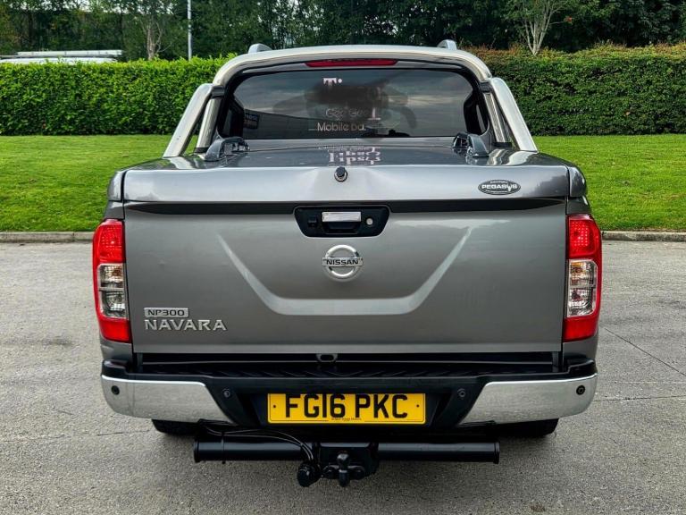 2016 Nissan Navara Double Cab Pick Up Tekna 2.3dCi 190 4WD PICK UP DIESEL Manual