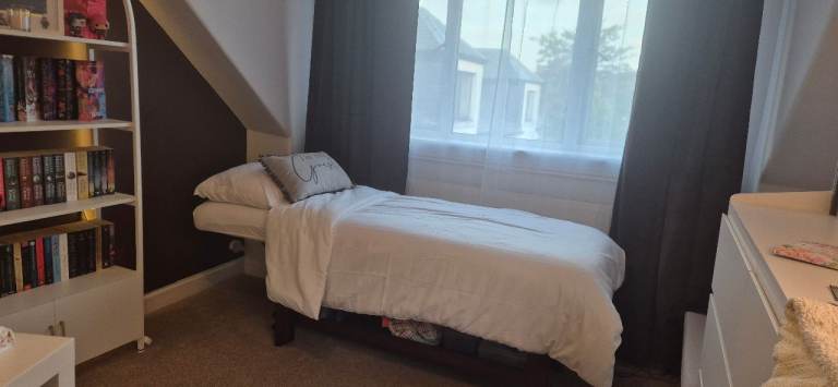Massage Bed 