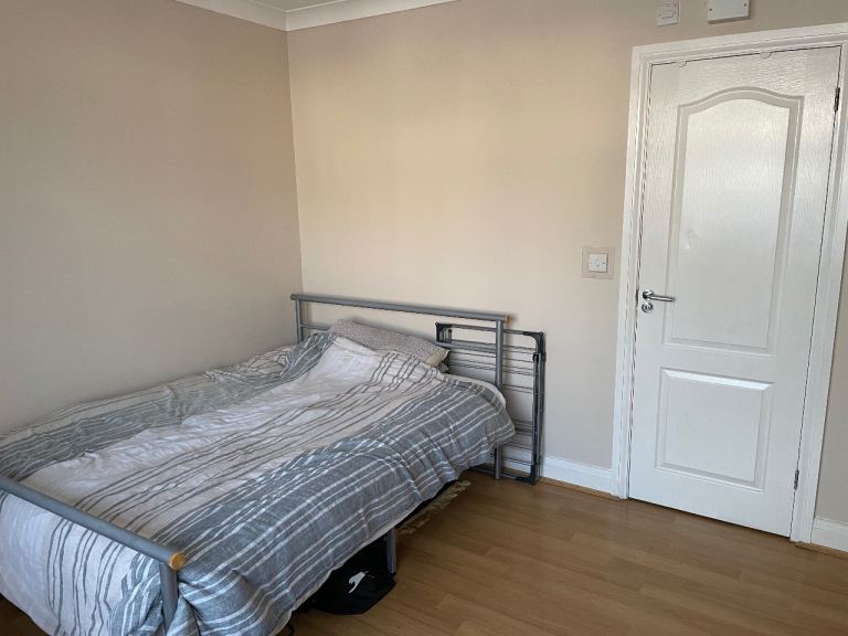 Ensuite room single person £795 couples £995