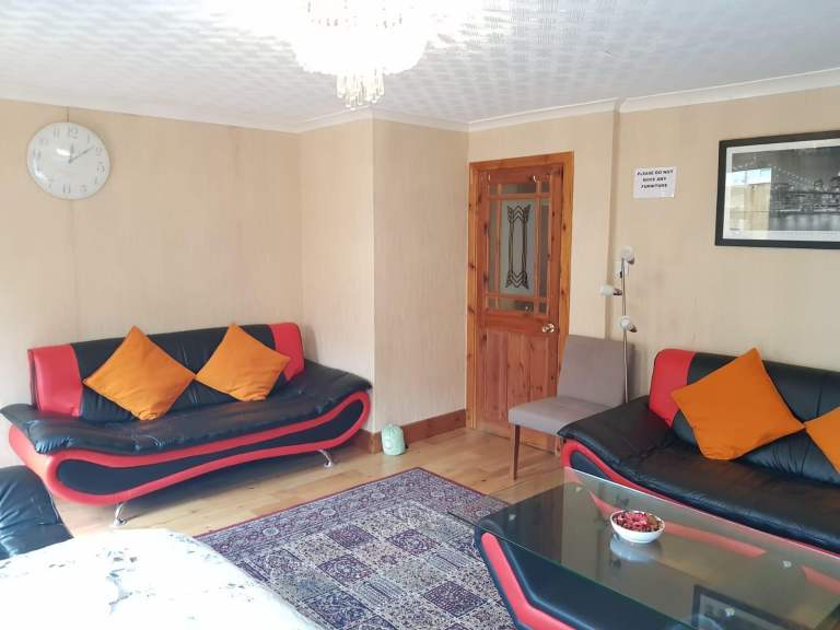 Spacious 4 Bedroom House to Let