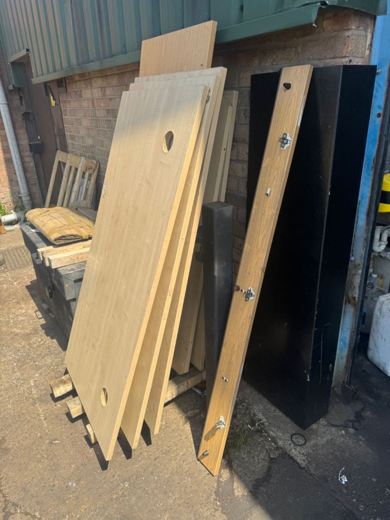 Light Wood Desk Panels & Metal Frames – Good Condition