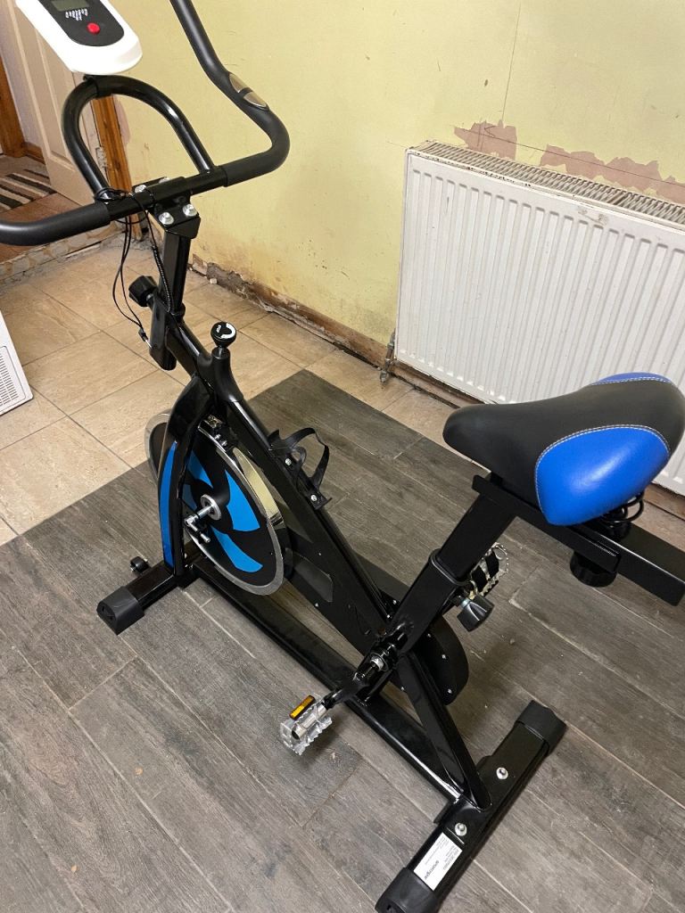 SPORTNOW Exercise Bike - Barely Used