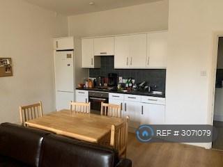 2 bedroom flat in Carlton Drive, London, SW15 (2 bed) (#3071079)