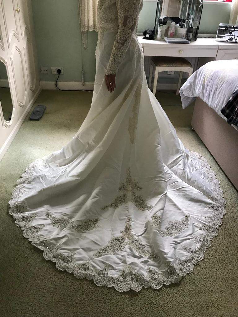 Wedding dress