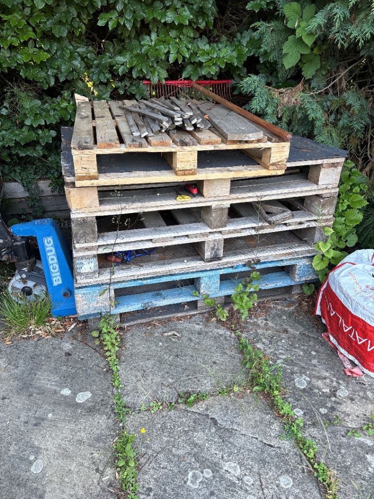 Make I to something Wood  store or compost bins  