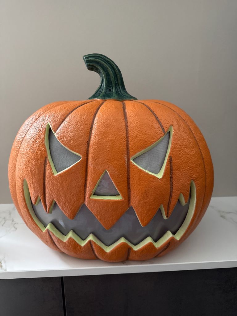 Halloween 17” Pumpkin with Multi-Coloured Flickering LED lights 