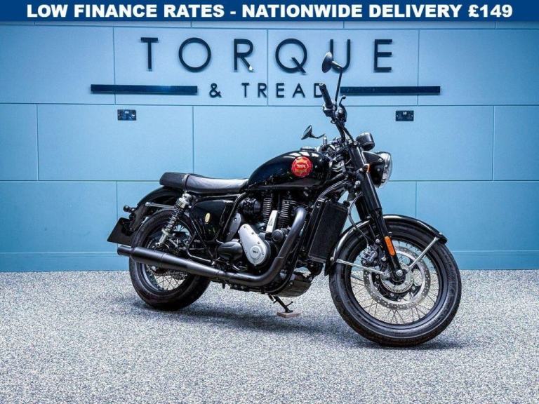 2025 25 BSA GOLD STAR 650 SHADOW BLACK ROADSTER/RETRO EURO 5 - ONE OWNER
