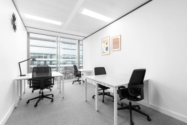 London - W5 5SL \ Small Serviced Office Available to Rent
