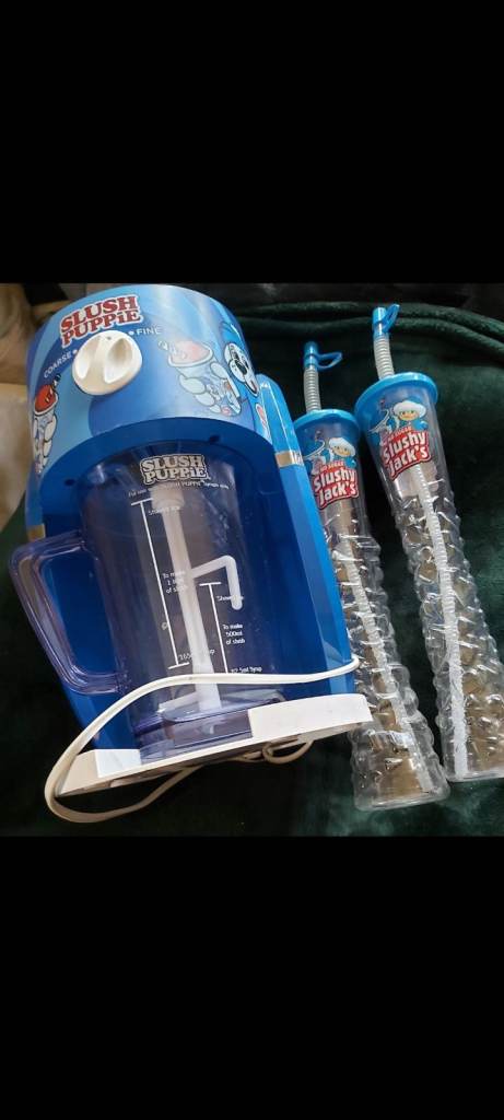 Slush Puppie Machine with Cups – Good Condition