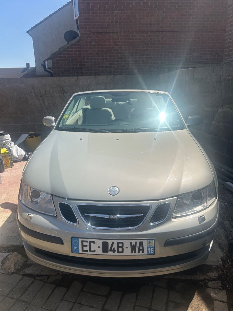 French registered Saab 2006 