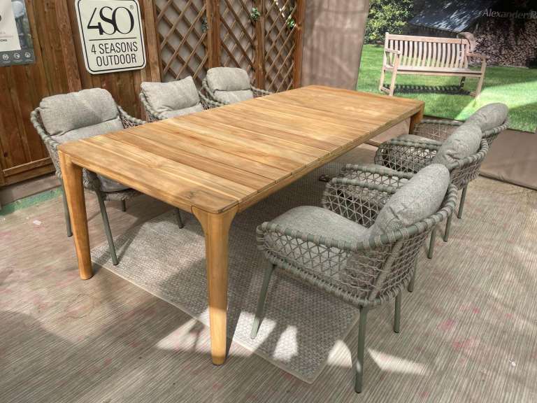 4 seasons outdoors brand new rrp £4119 reduced to clear
