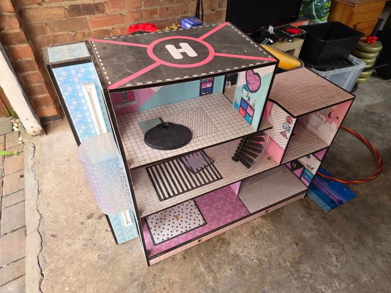 LOL Doll House