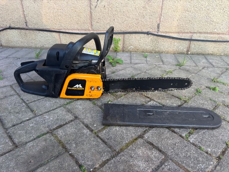 McCulloch 838 petrol chainsaw