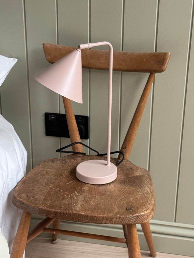 Habitat pink metal table lamp
