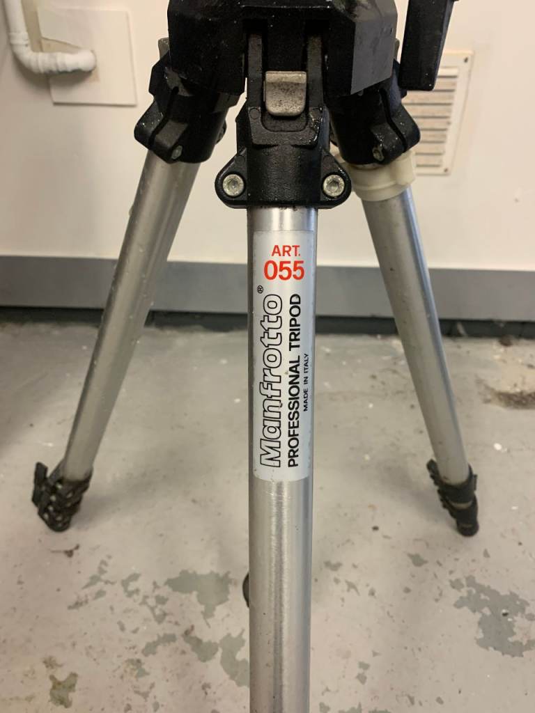 manfrotto professional tripod