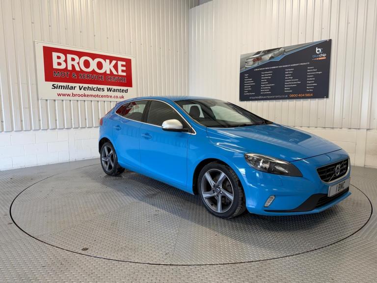 2015 Volvo V40 D2 [120] R DESIGN 5dr HATCHBACK DIESEL Manual