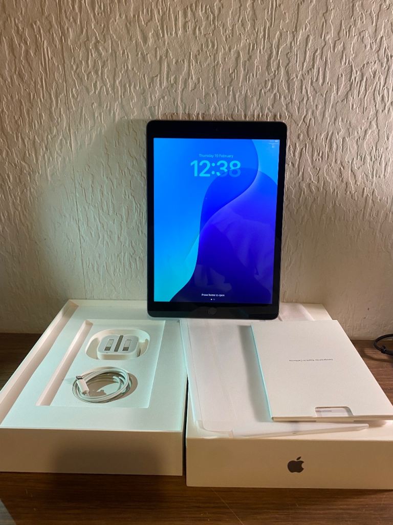 Apple iPad 9th Generation 2021 10.2" 64GB Wi-Fi Space Grey