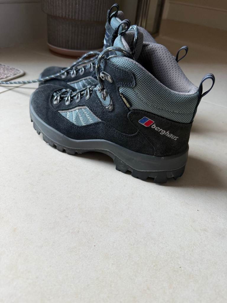 Berghaus Explorer Trek Gortex Women'sWalking/Hiling Boots Size 6 Eur 39