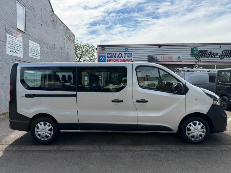 Vauxhall Vivaro 1.6 CDTi 2900 BiTurbo 9 Seat LWB Minibus  DIESEL MANUAL 2016/66