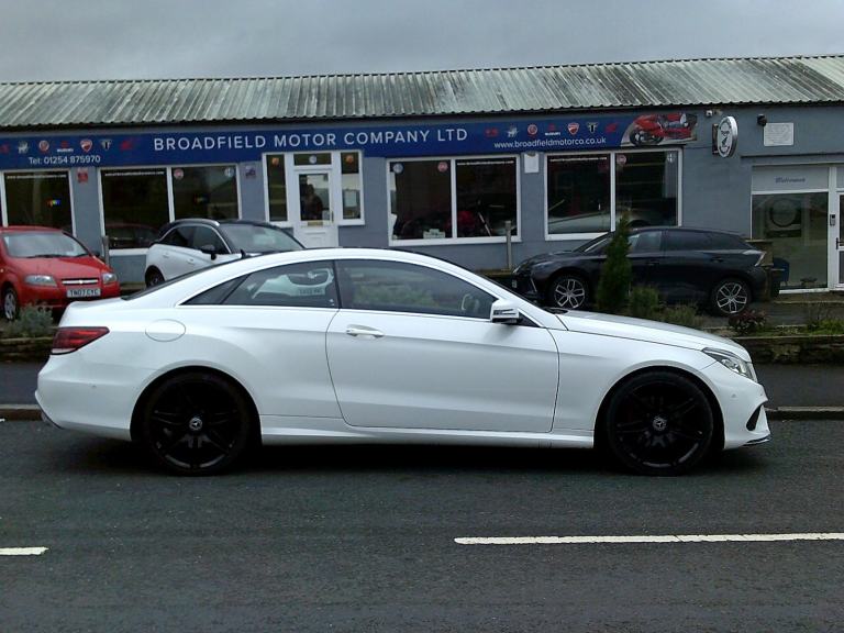 2014 14-reg Mercedes-Benz E220 CDI AMG Sport coupe Automatic in white