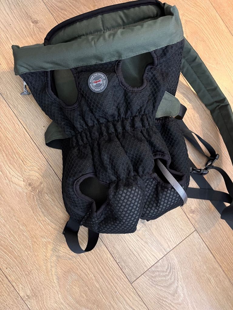 Dog carrier