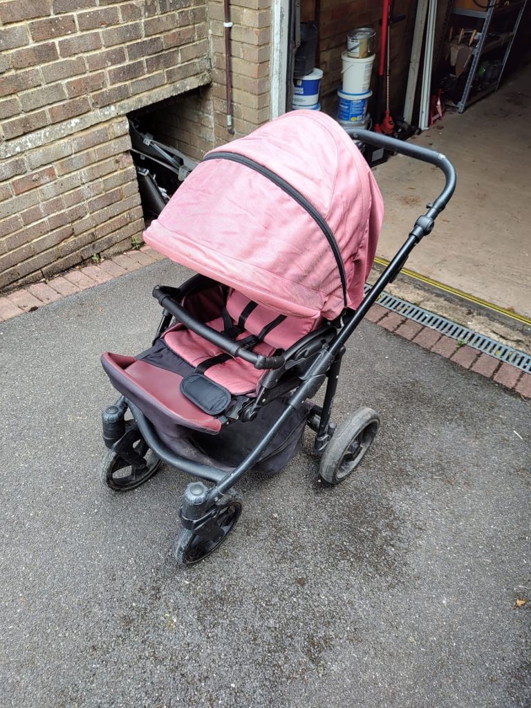 3 in 1 off-road Venicci pram for newborns, toddlers and first car seat
