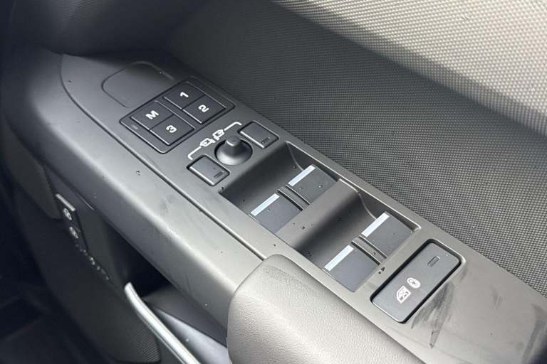 2025 Land Rover Defender 110 3.0 D250 MHEV X-Dynamic HSE Auto 4WD Euro 6 (s/s) 5dr SUV Automatic